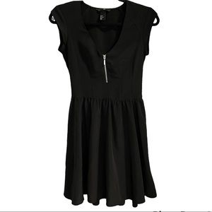 H&M little black dress size 2 zipper skater style business casual work wear